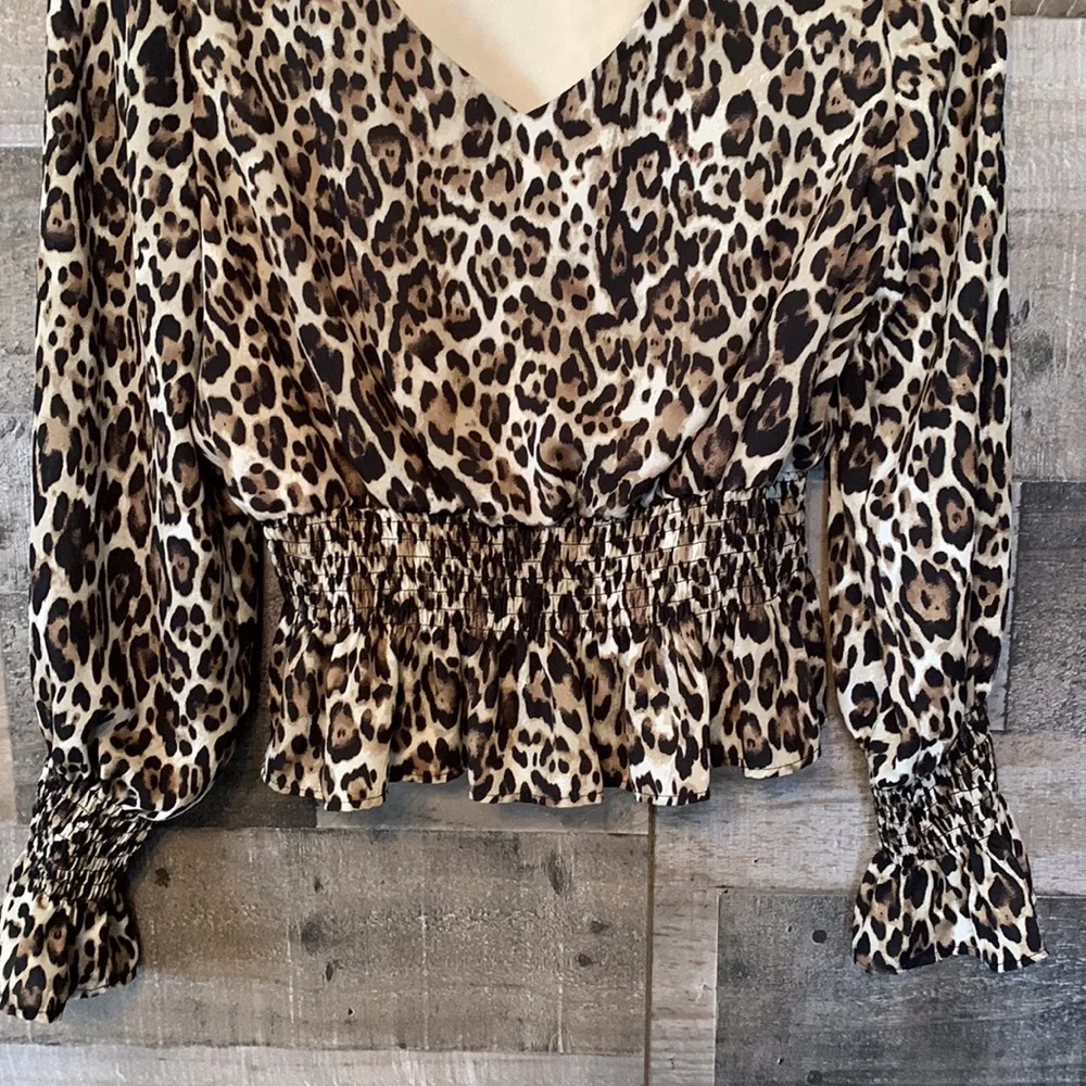 Shinestar Leopard Top - Picture 5 of 14